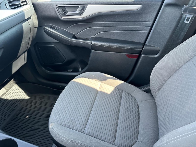 Ford Escape Vehicle Image 22