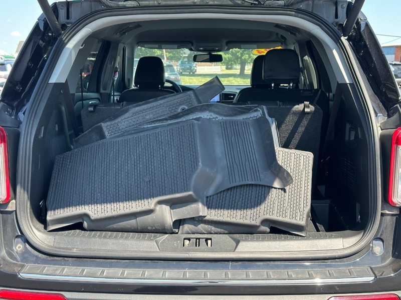 Ford Explorer Vehicle Image 06