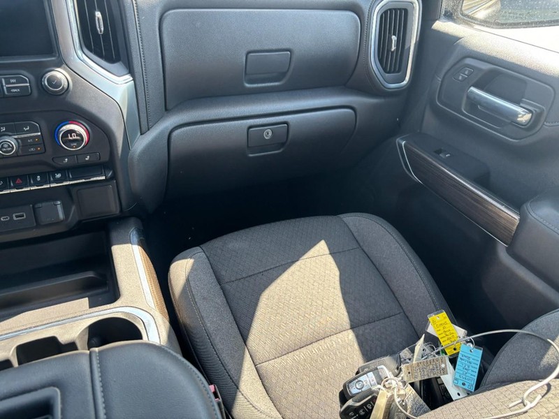 Chevrolet Silverado 1500 Vehicle Image 16