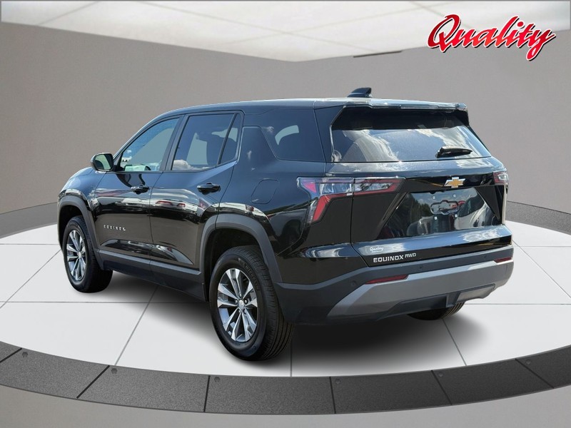 Chevrolet Equinox Vehicle Image 05