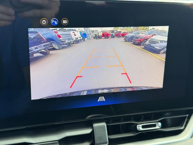 Chevrolet Equinox Vehicle Image 17