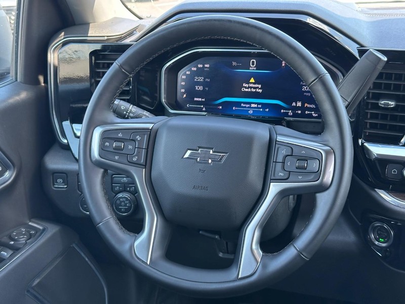 Chevrolet Silverado 1500 Vehicle Image 12