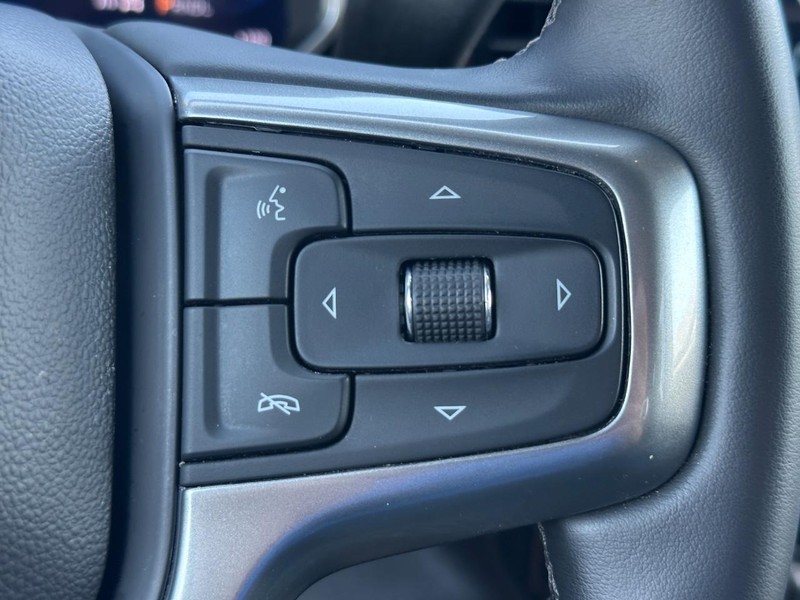 Chevrolet Silverado 1500 Vehicle Image 14