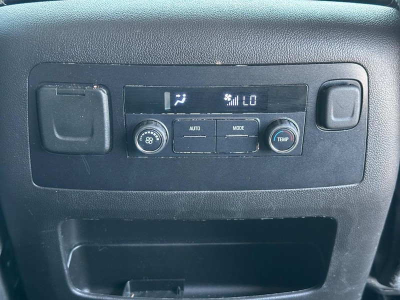 Chevrolet Tahoe Vehicle Image 13