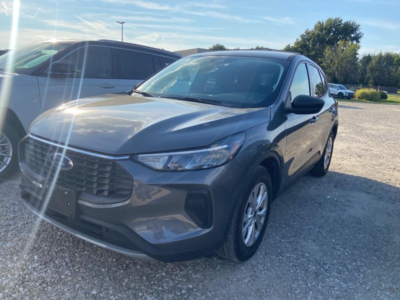 Ford Escape Vehicle Image 03