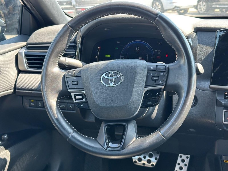Toyota Camry Vehicle Image 13