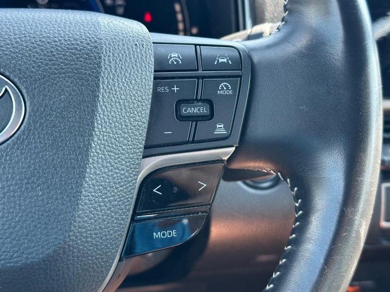 Toyota Camry Vehicle Image 15