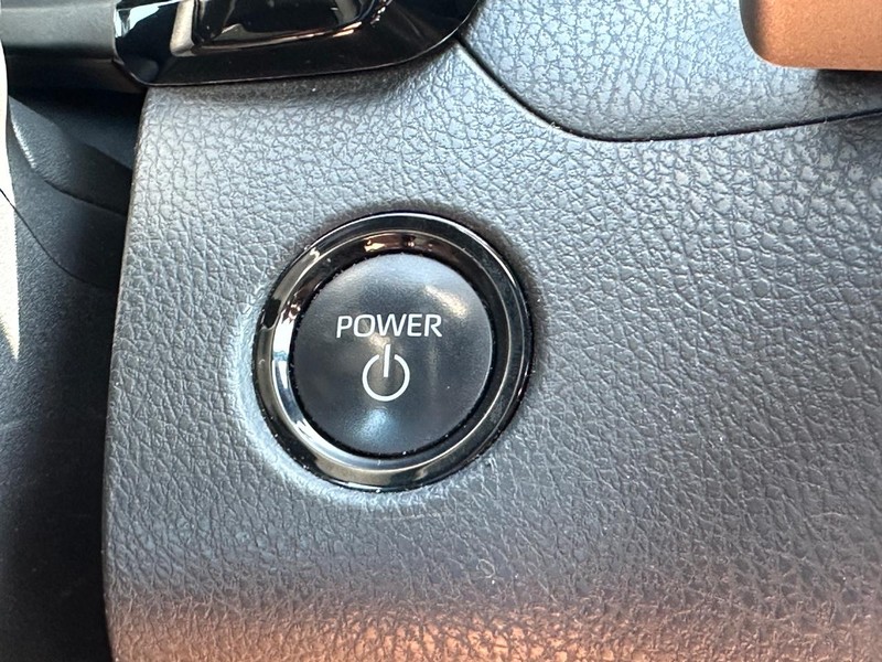Toyota Camry Vehicle Image 16