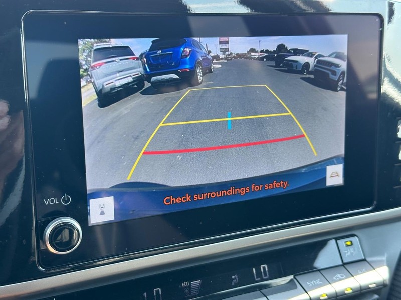 Toyota Camry Vehicle Image 18