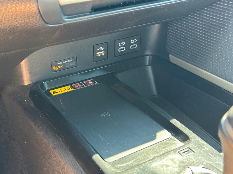 Toyota Camry Vehicle Image 20