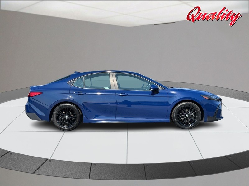 Toyota Camry Vehicle Image 02