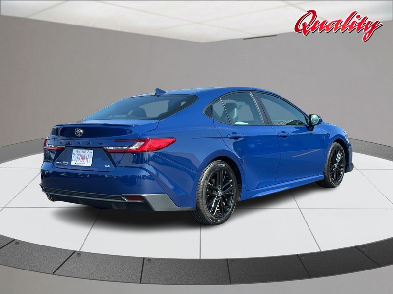Toyota Camry Vehicle Image 03