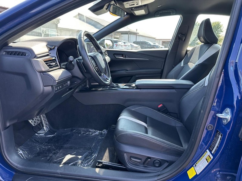 Toyota Camry Vehicle Image 08