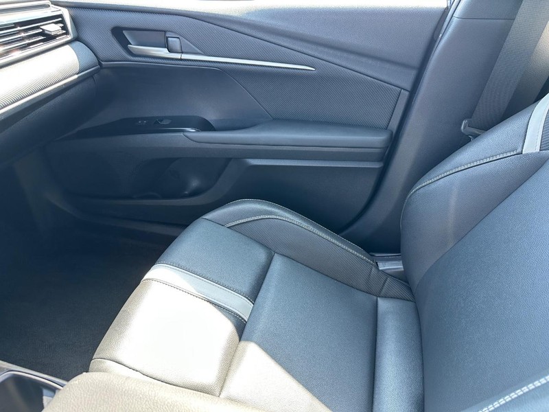 Toyota Camry Vehicle Image 22