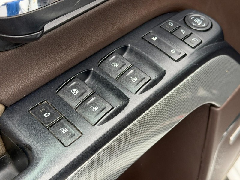 Chevrolet Silverado 2500HD Built After Aug 14 Vehicle Image 15