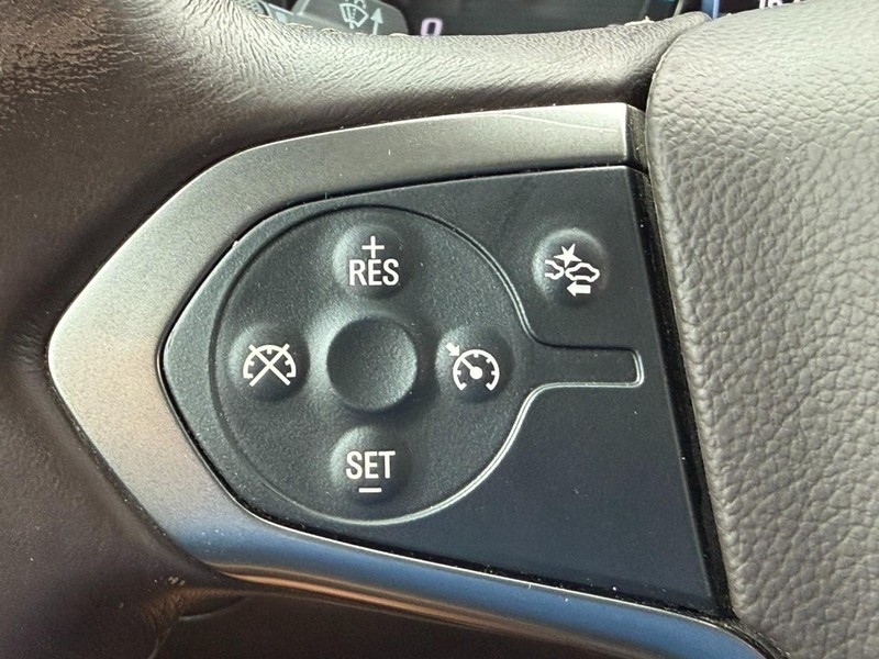 Chevrolet Silverado 2500HD Built After Aug 14 Vehicle Image 18