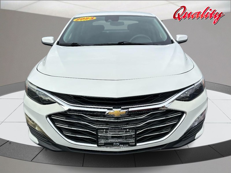 Chevrolet Malibu Vehicle Full-screen Gallery Image 10
