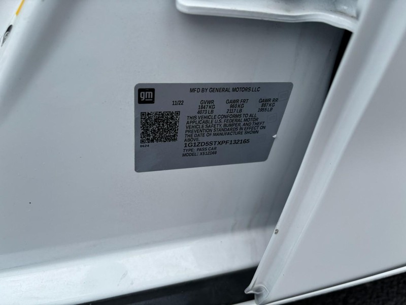 Chevrolet Malibu Vehicle Full-screen Gallery Image 17