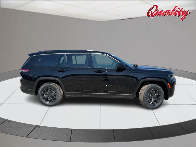 Jeep Grand Cherokee L Vehicle Image 02