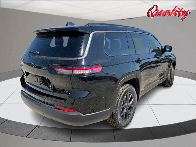 Jeep Grand Cherokee L Vehicle Image 03