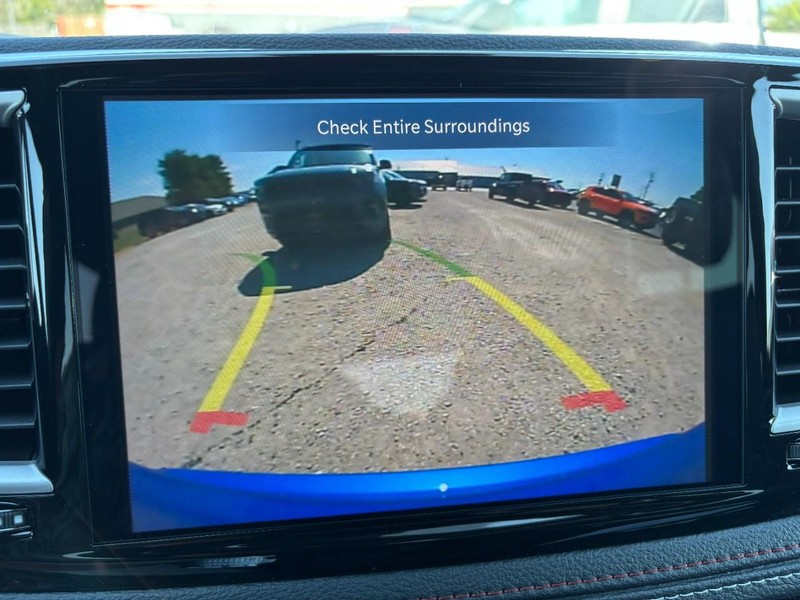 Chrysler Pacifica Vehicle Image 09