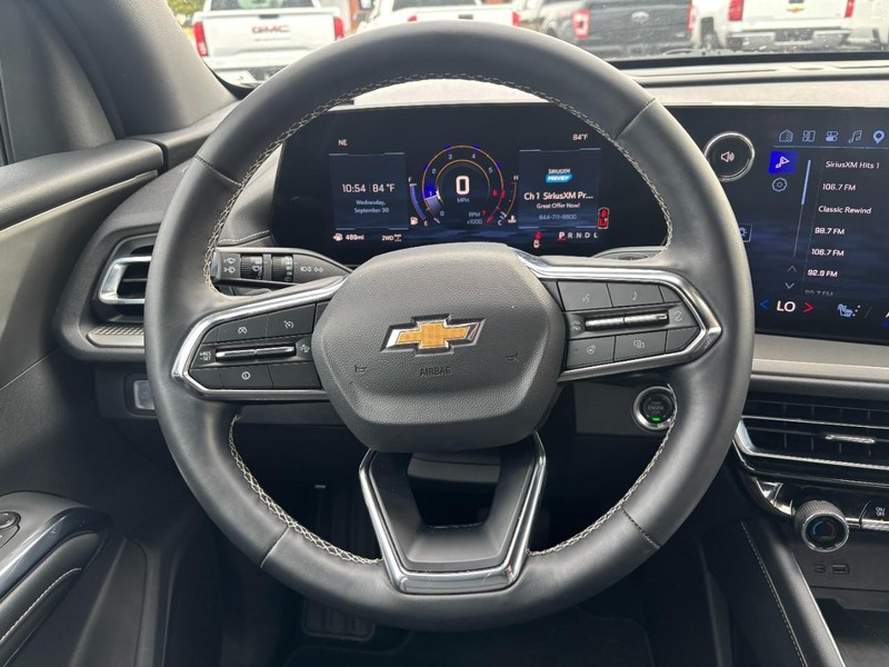 Chevrolet Traverse Vehicle Full-screen Gallery Image 14