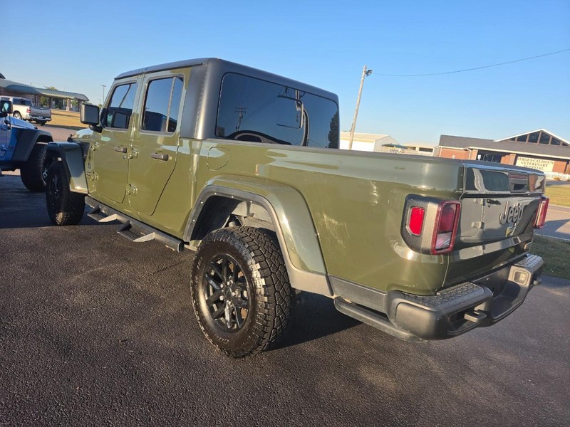 Jeep Gladiator Vehicle Image 04
