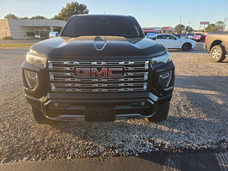GMC Canyon Vehicle Image 02