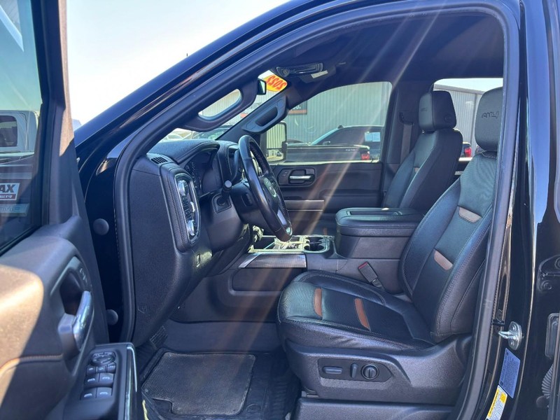 GMC Sierra 2500HD Vehicle Image 08