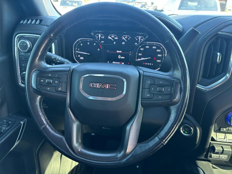 GMC Sierra 2500HD Vehicle Image 14