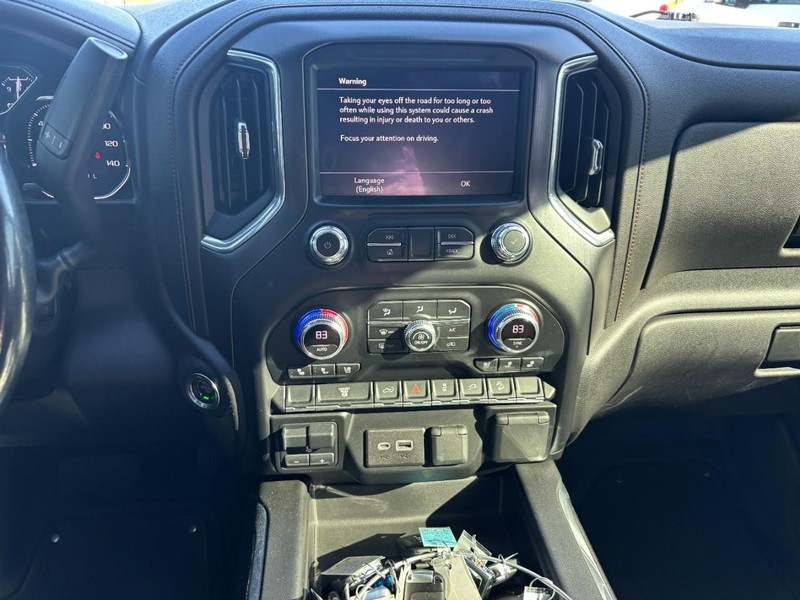 GMC Sierra 2500HD Vehicle Image 15