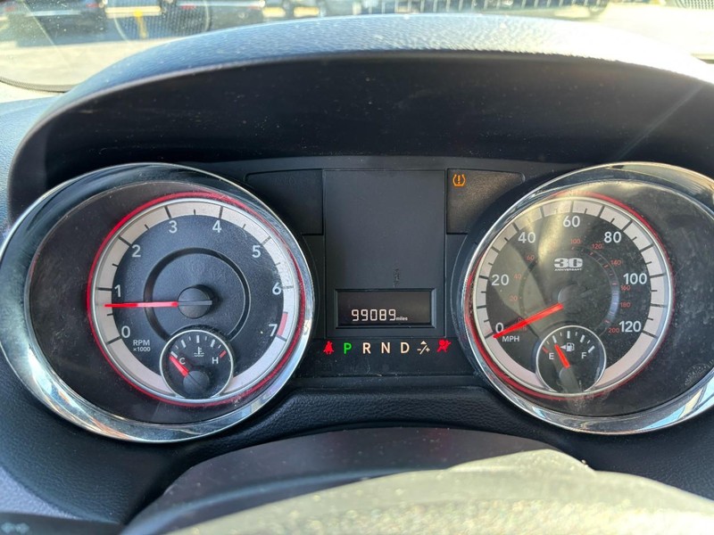 Dodge Grand Caravan Vehicle Image 18