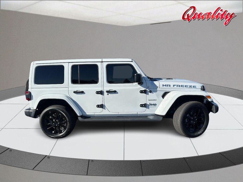 Jeep Wrangler 4xe Vehicle Image 02