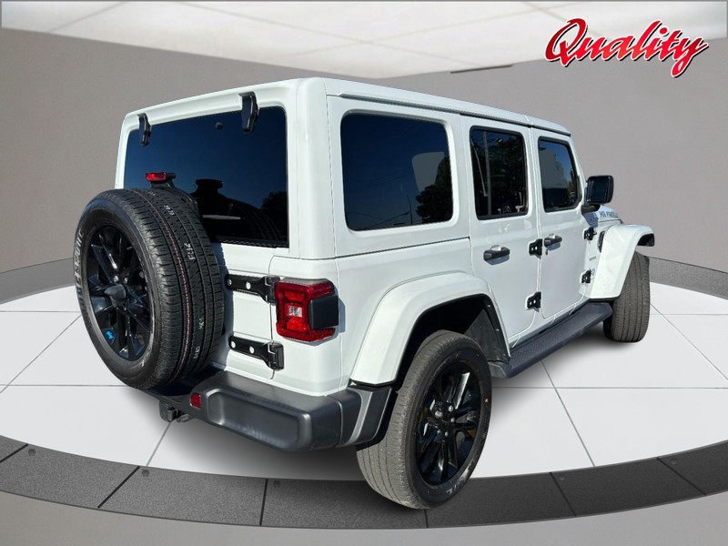 Jeep Wrangler 4xe Vehicle Image 03
