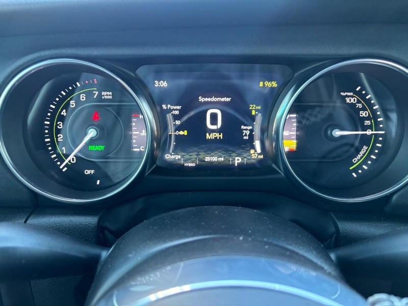 Jeep Wrangler 4xe Vehicle Image 18