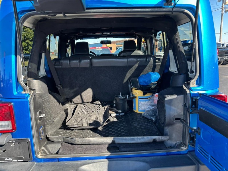 Jeep Wrangler Unlimited Vehicle Image 06