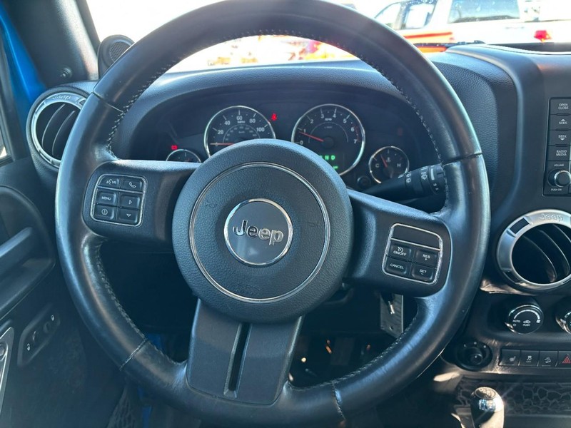 Jeep Wrangler Unlimited Vehicle Image 14