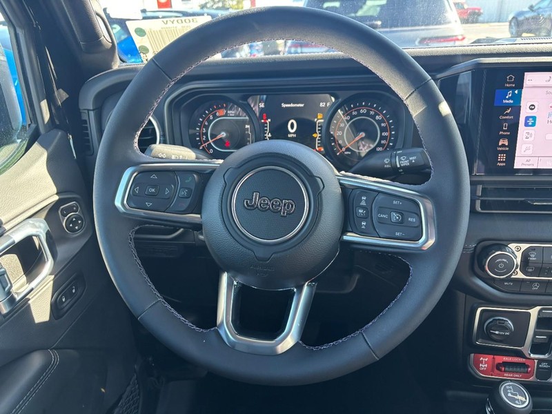 Jeep Wrangler Vehicle Image 06