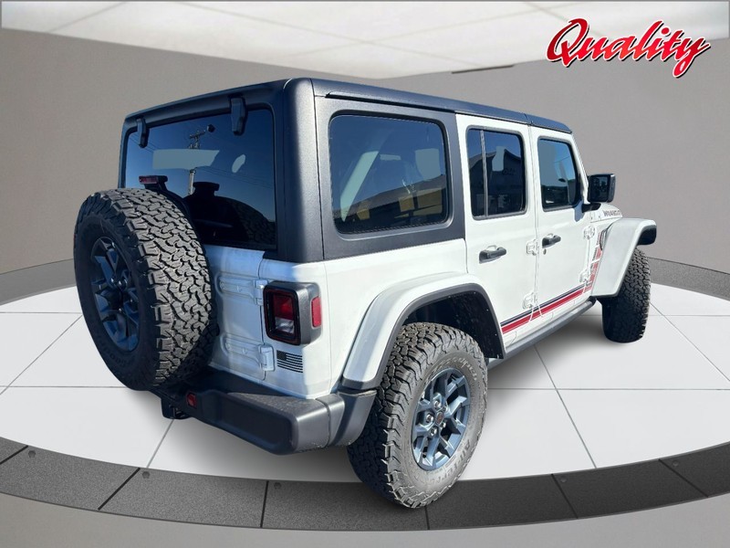 Jeep Wrangler Vehicle Image 03