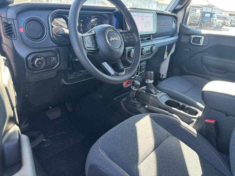 Jeep Wrangler Vehicle Image 05