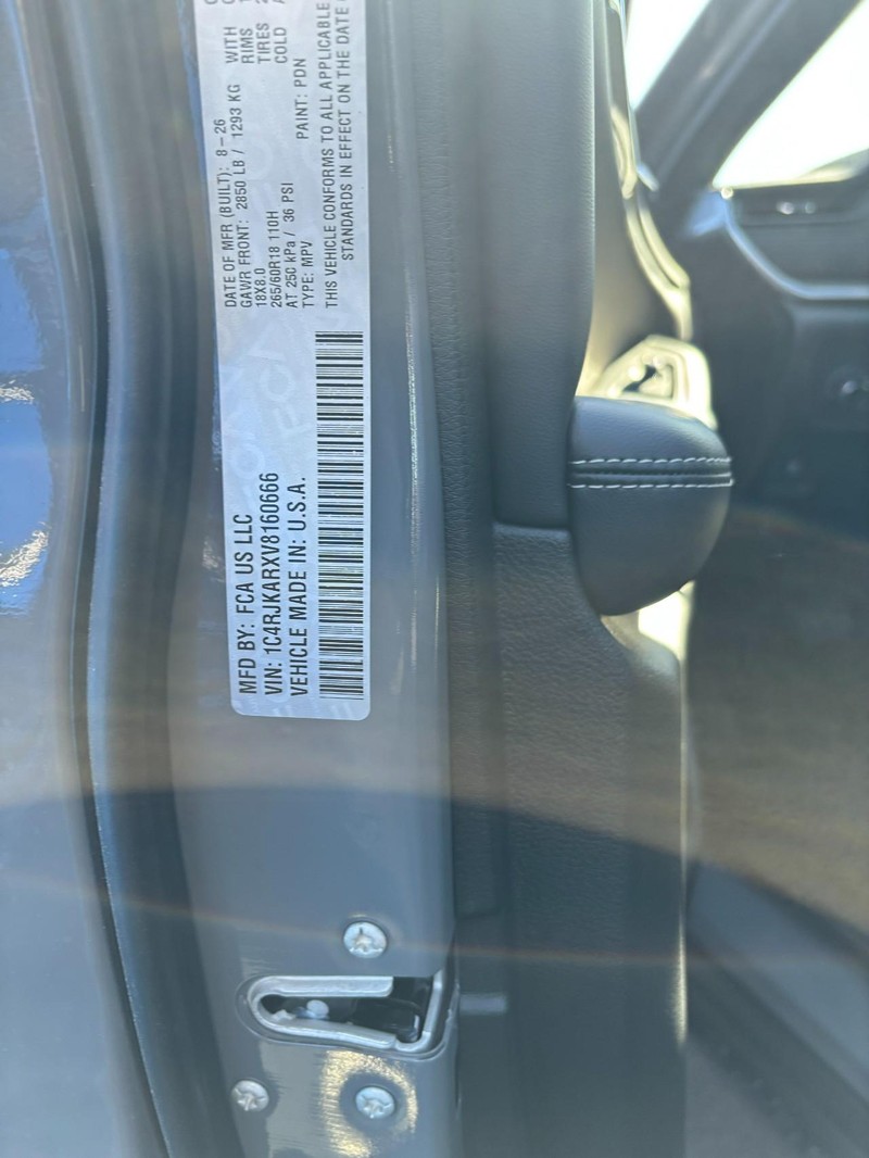 Jeep Grand Cherokee L Vehicle Image 08