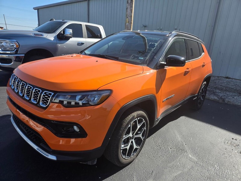Jeep Compass Vehicle Image 03