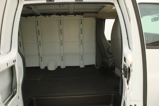 2021 Chevrolet Express Cargo Work Van - Photo 12