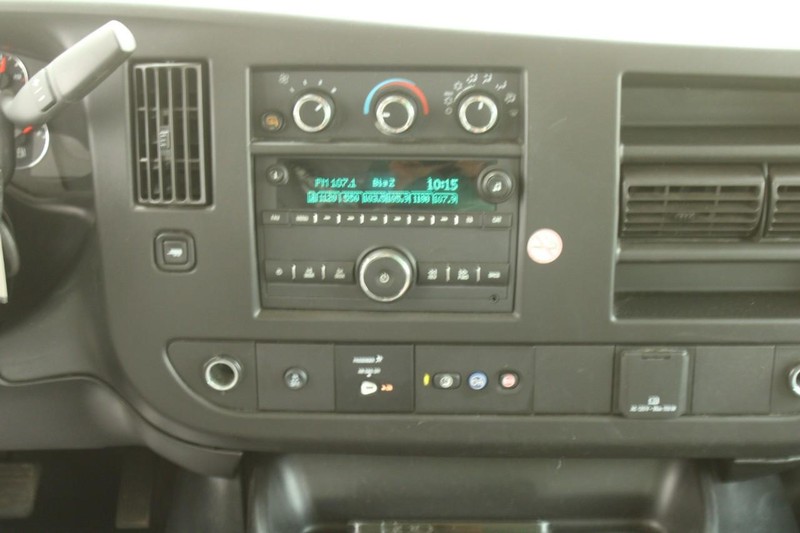 Chevrolet Express Cargo Van Vehicle Full-screen Gallery Image 15