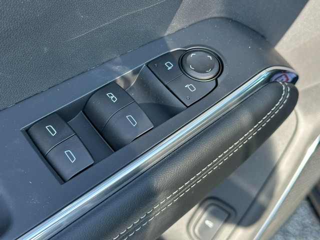 2026 GMC Acadia Elevation - Photo 11