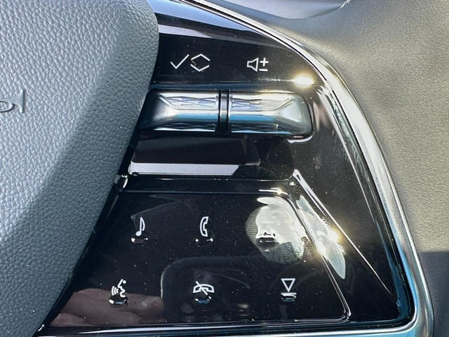 2026 Cadillac VISTIQ Luxury - Photo 17