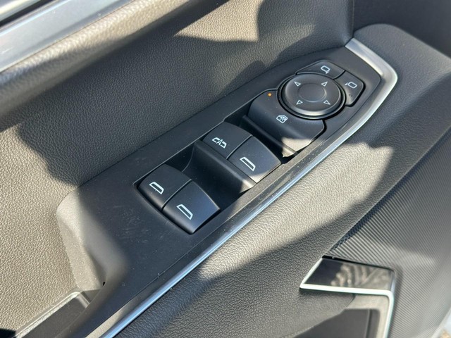 2026 GMC Sierra 1500 SLE - Photo 9