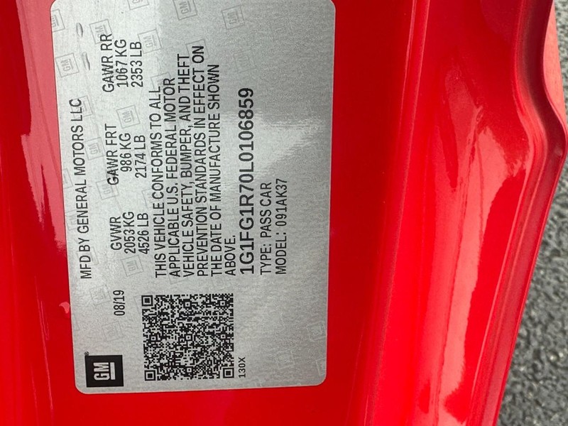 Chevrolet Camaro Vehicle Full-screen Gallery Image 23