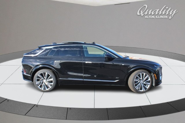 Used 2024 Cadillac LYRIQ Luxury 3 with VIN 1GYKPSRK4RZ106488 for sale in Alton, IL