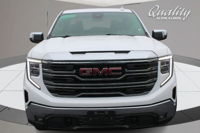 2024 GMC Sierra 1500 SLT - Photo 8
